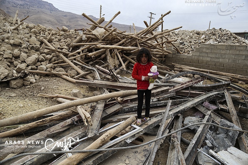 فاجعه تلخ زلزله کرمانشاه  روستای کوئیک حسن، سرپل ذهاب یک ماه پس از وقوع آن به روایت عکاس آراس +تصاویر