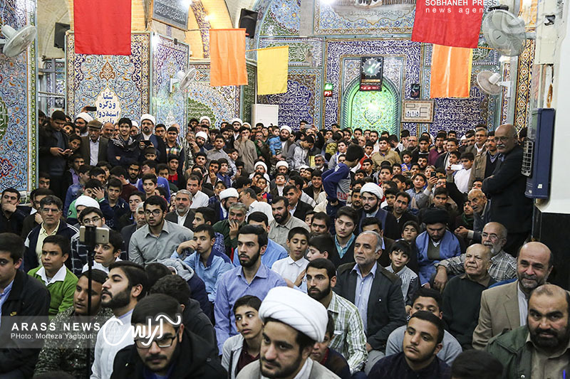 گزارش تصویری/ مراسم عمامه گذاری جمعی از طلاب حوزه علمیه امام خامنه‌ای «مدظله»