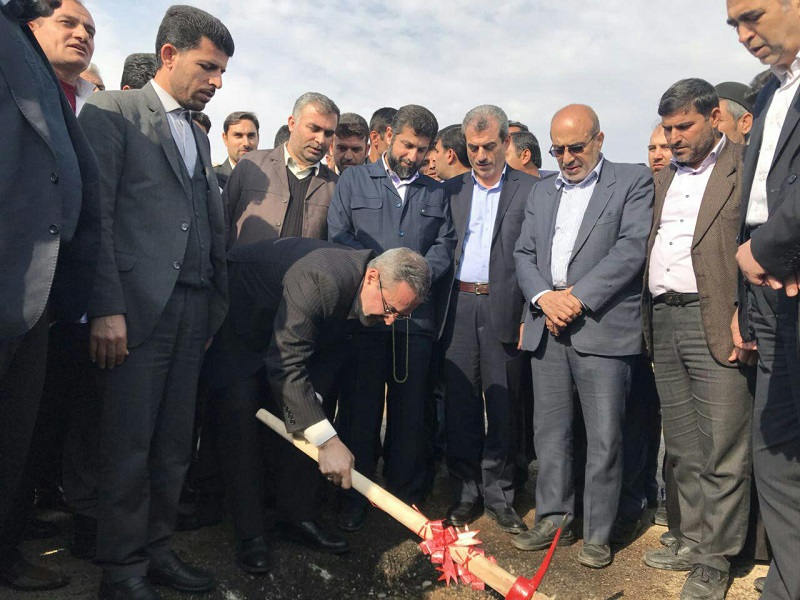 كلنگ يك مدرسه در شهرك ساحليه دزفول به زمين زده شد كلنگ يك مدرسه در شهرك ساحليه دزفول به زمين زده شد