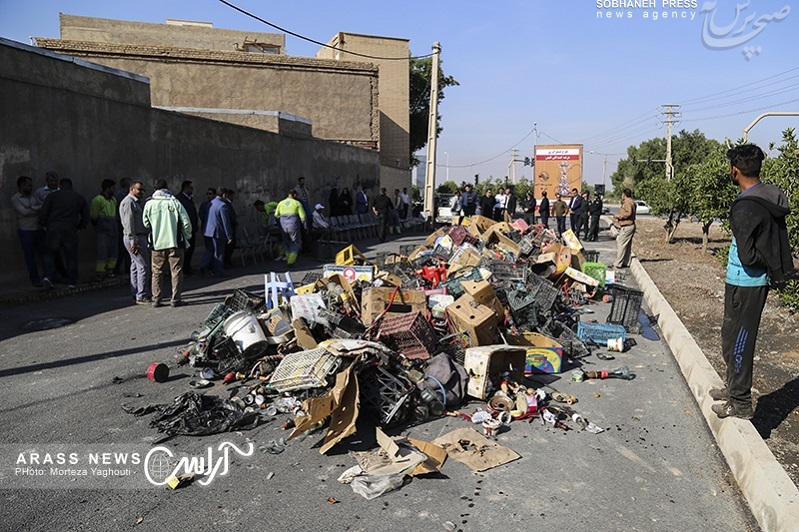 گزارش تصویری / جمع آوری معدوم سازی قلیان توسط شهرداری منطقه 3 اهواز