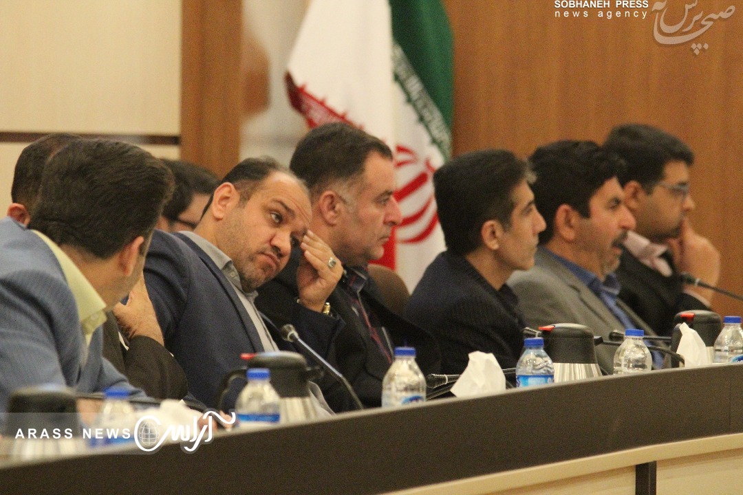 گزارش تصویری/دیدار احزاب اصلاح طلب و اعتدالگرای استان با استاندار خوزستان