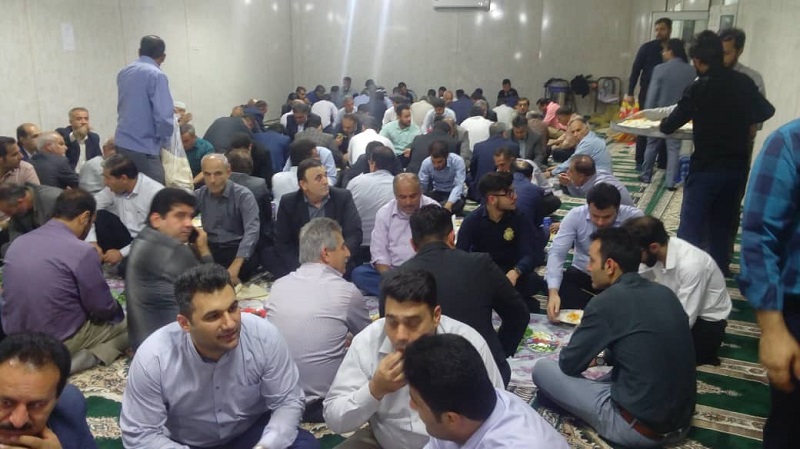 استقبال چشمگیر روزه داران عزیزازمحفل انس باقرآن هیئت شهید بهنام محمدی+تصاویر