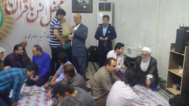 استقبال چشمگیر روزه داران عزیزازمحفل انس باقرآن هیئت شهید بهنام محمدی+تصاویر