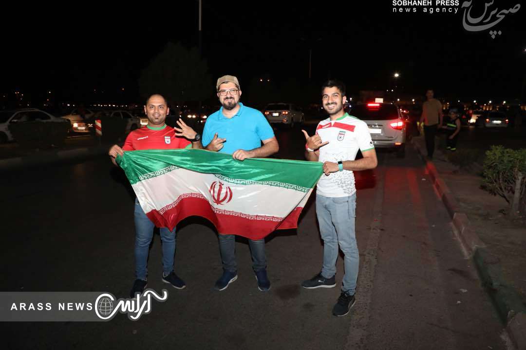 شادی شهروندان اهوازی در پی پیروزی تیم ملی کشورمان مقابل مراکش