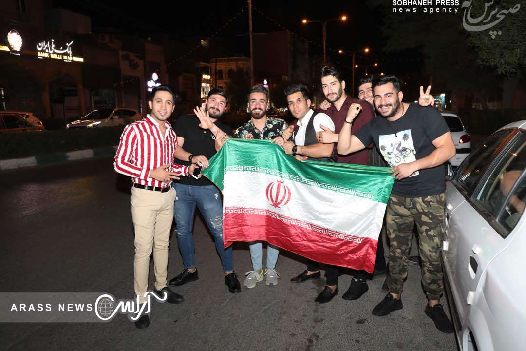 شادی شهروندان اهوازی در پی پیروزی تیم ملی کشورمان مقابل مراکش