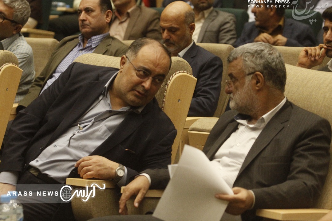 دیدگاه های کارشناسان در نهال کاری و مرطوب سازی کانون های ریزگرد لحاظ شده است