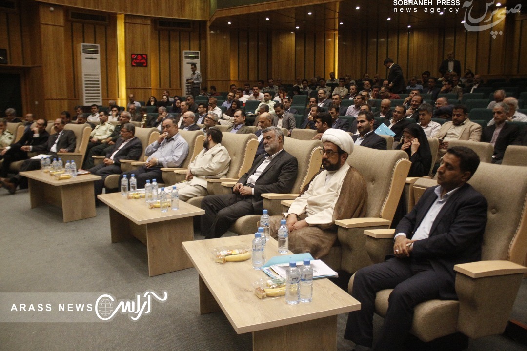 دیدگاه های کارشناسان در نهال کاری و مرطوب سازی کانون های ریزگرد لحاظ شده است