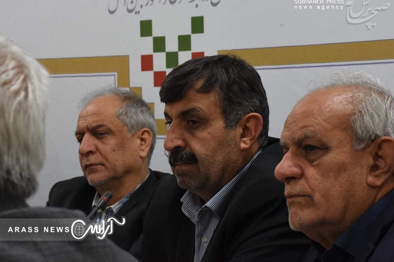 جلسه بررسی مشکلات آب شهرستان رامهرمز در سالن جلسات معاونت سیاسی به روایت تصویر