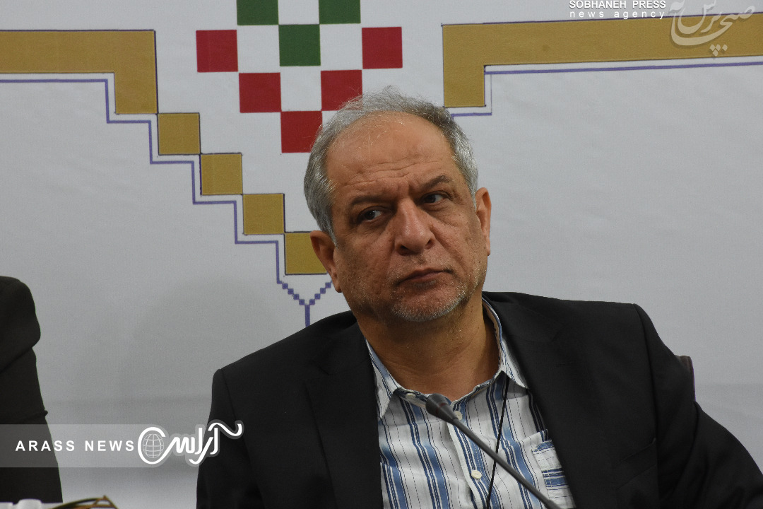 جلسه بررسی مشکلات آب شهرستان رامهرمز در سالن جلسات معاونت سیاسی به روایت تصویر