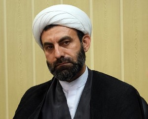 مهر تحصیلی اوقاف برای کمک به دانش آموزان نیازمند در خوزستان