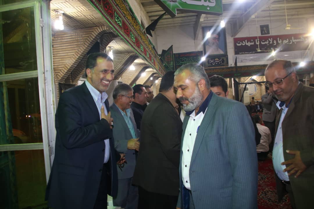 بختیاری های مومن و انقلابی هرشب درمدرسه عشق و فضیلت امام حسین (ع) توشه های معنوی برمی چینند