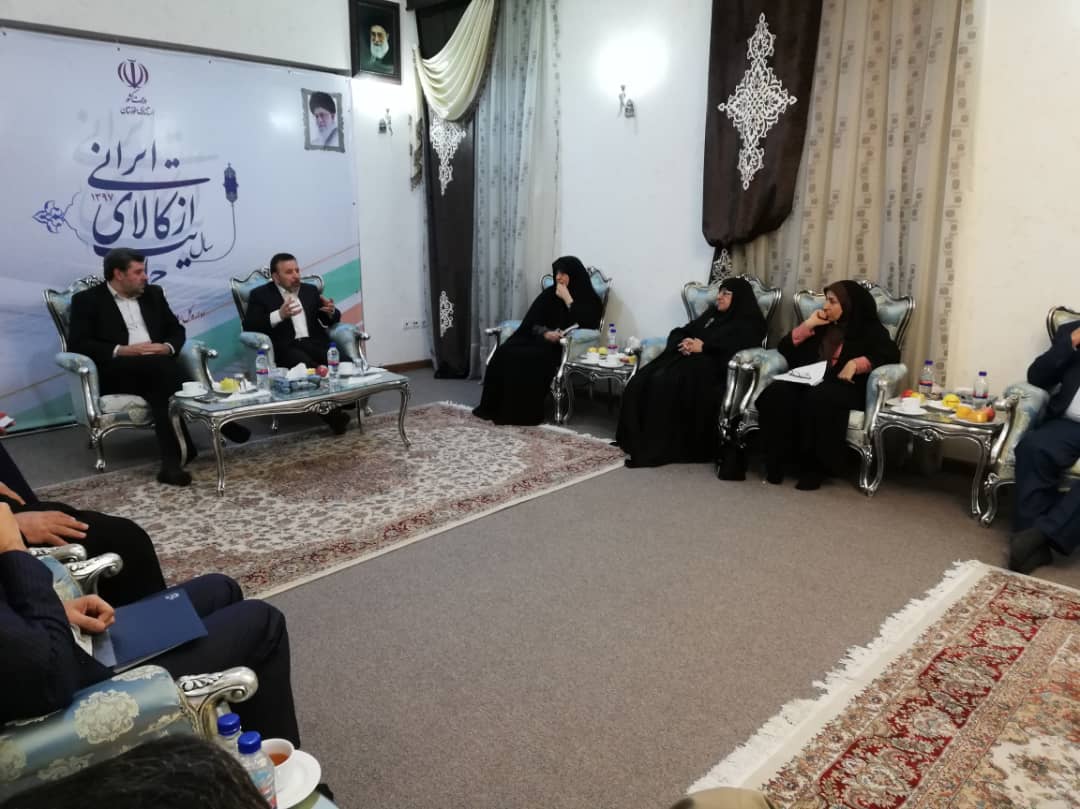 نشست صمیمانه اعضای شورای مرکزی حزب اعتدال و توسعه خوزستان با حضور واعظی
