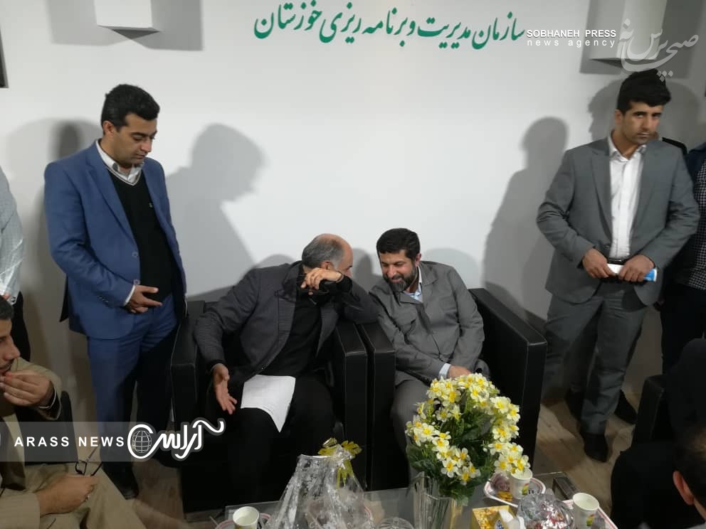گزارش تصویری/هشتمین نمایشگاه توانمندی های صنعتی، تولیدی و خدمات فنی، مهندسی استان خوزستان با حضور آیت الله جزایری نماینده ولی فقیه در استان خوزستان و غلامرضا شریعتی استاندار افتتاح شد