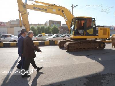 گزارش تصویری/احداث ۲۱۰۰متر خط انتقال فاضلاب و آب های سطحی در خیابان انقلاب حد فاصل تقاطع سروش تا امیرکبیر