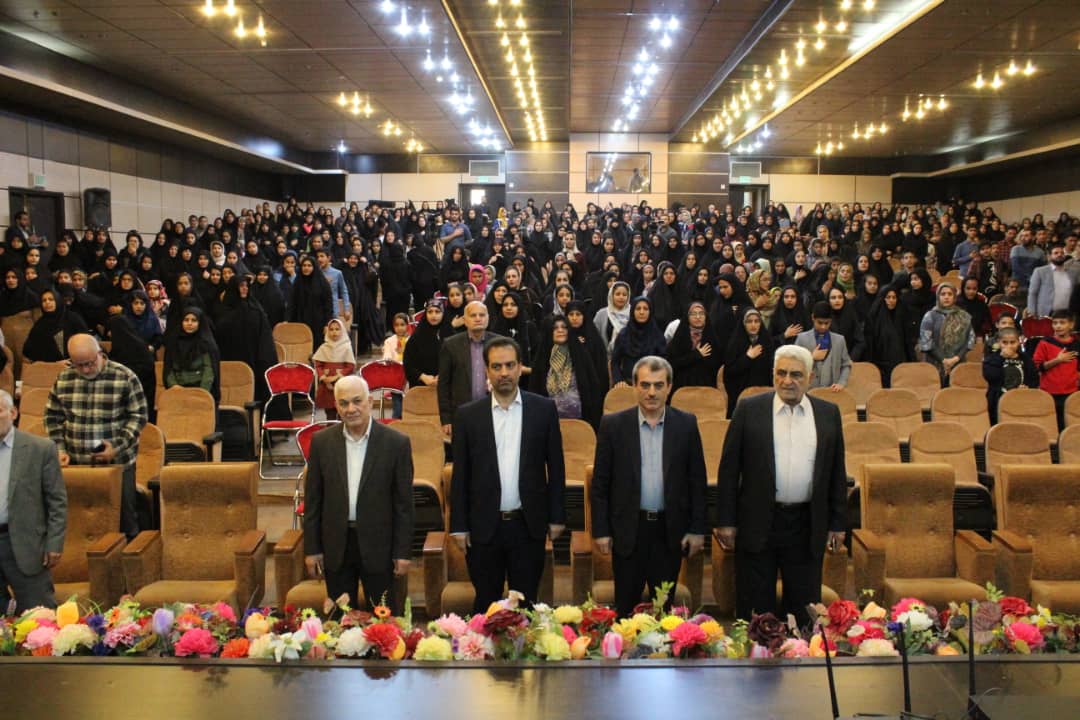 تجلیل از 740 دانش آموز دانشجو ممتاز تحت پوشش انجمن خیریه 14 معصوم (ع) اهواز