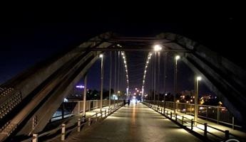 پایان عملیات تعمیر و بازسازی چراغهای روشنایی پل هلالی (شهید بقایی) اهواز
