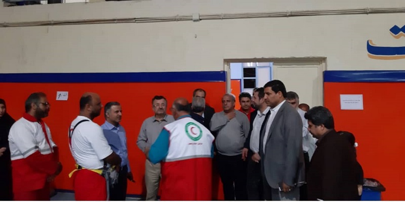 بازدید معاون وزیر ورزش از سالن‌های ورزشی محل اسکان سیل‌زدگان خوزستانی