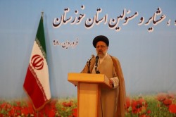 همدلی و همراهی مردم در کمک رسانی به سیل زدگان یک درس است