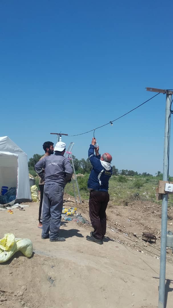 تأمين روشنایی کمپ روستای ابومشيلش توسط مناطق نفت خیز جنوب