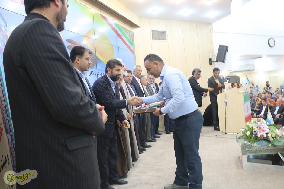 مراسم گرامیداشت روز کارگر با حضور استاندار خوزستان در پتروشیمی امیر کبیر ماهشهر برگزار شد