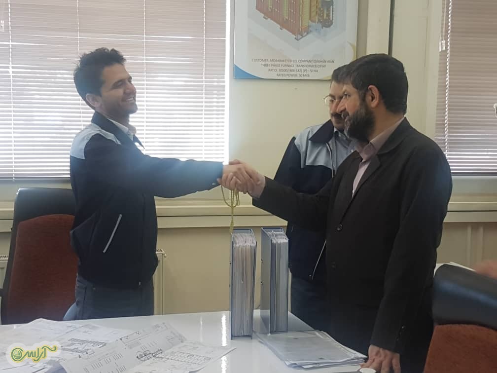 در مراسمی با حضور استاندار خوزستان صورت گرفت / اعزام ترانس های برق ساخت زنجان به خوزستان