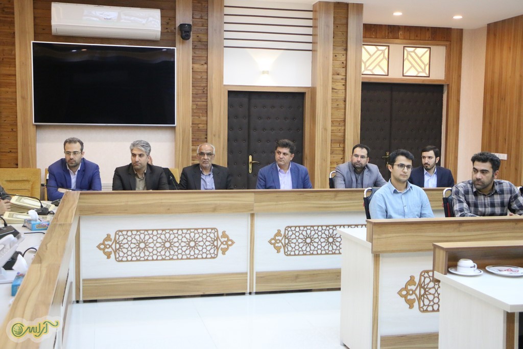 استاندارخوزستان از کارکنان معاونت هماهنگی امور عمرانی فعال در مهار سیل تقدیر کرد