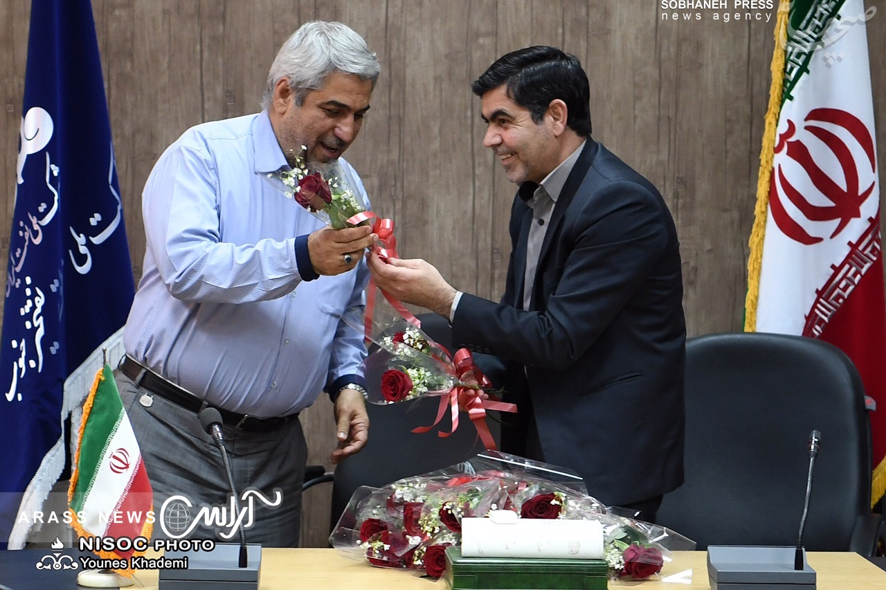 گزارش تصویری/ نشست صمیمانه مهندس رئیسی و كاركنان معاونت حفاری با كاركنان روابط عمومی شركت ملی مناطق نفتخیز جنوب به مناسبت روز ملی ارتباطات و روابط عمومی