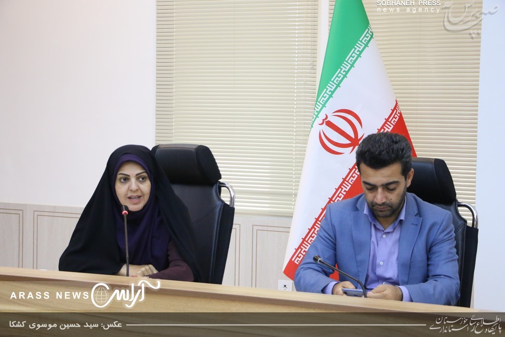 گزارش تصویری / جلسه تقدیر از نیرو های فعال روابط عمومی، حراست، امور بانوان و امور حقوقی استانداری در دوره بحران سیل
