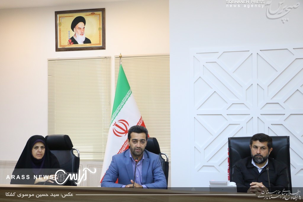 گزارش تصویری / جلسه تقدیر از نیرو های فعال روابط عمومی، حراست، امور بانوان و امور حقوقی استانداری در دوره بحران سیل