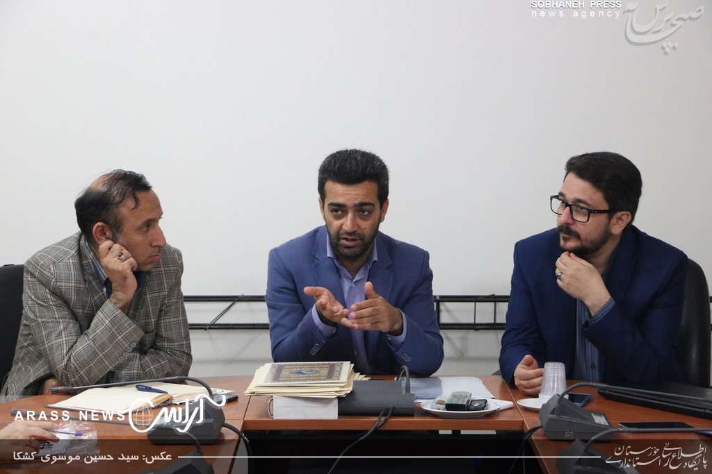 گزارش تصویری / جلسه تنفیذ احکام کار گروه های فرهنگی، تبلیغات و اطلاع رسانی کمیته نوسازی و بازسازی مناطق سیل زده استان