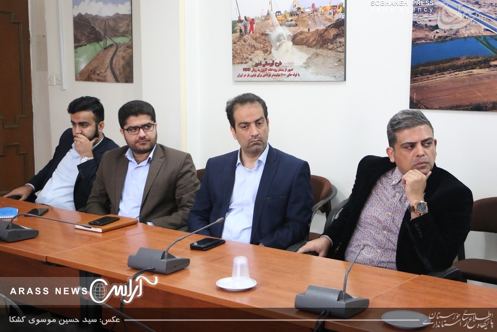 گزارش تصویری / جلسه تنفیذ احکام کار گروه های فرهنگی، تبلیغات و اطلاع رسانی کمیته نوسازی و بازسازی مناطق سیل زده استان