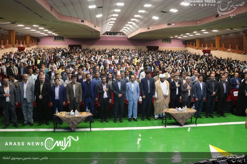گزارش تصویری / حضور استاندار خوزستان در مراسم جشن پایانی طرح استانی جوانه‌ها و بورسیه دانش آموزان مناطق محروم
