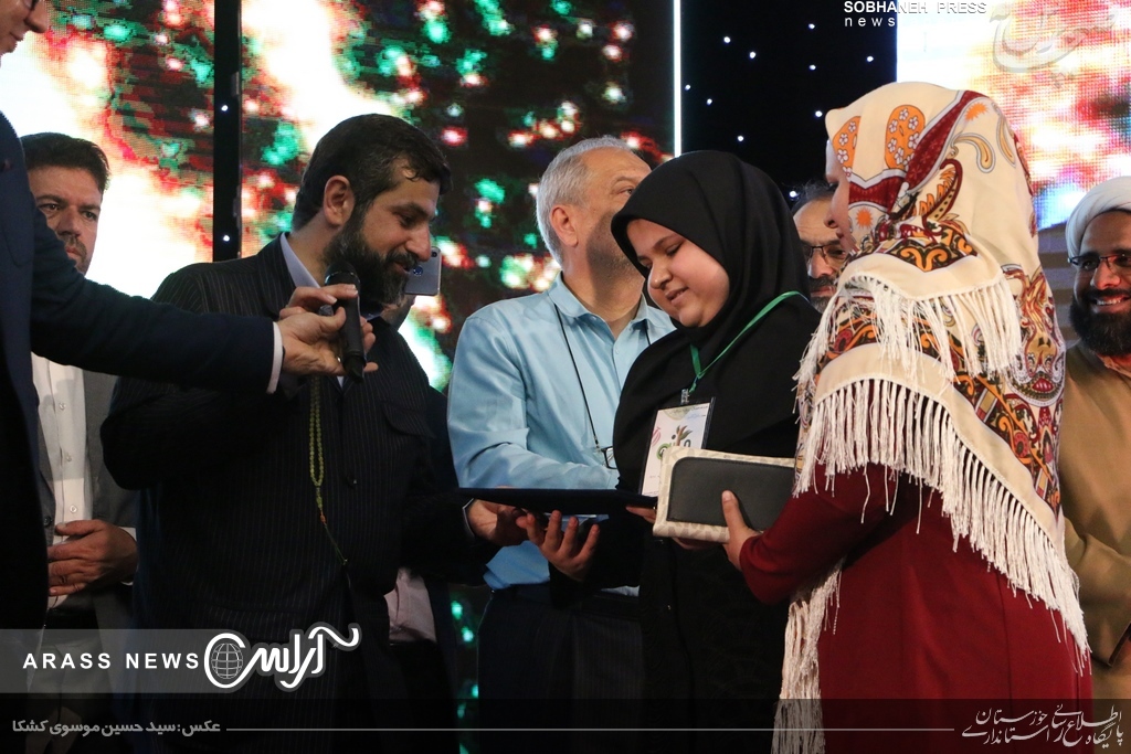 گزارش تصویری / حضور استاندار خوزستان در مراسم جشن پایانی طرح استانی جوانه‌ها و بورسیه دانش آموزان مناطق محروم