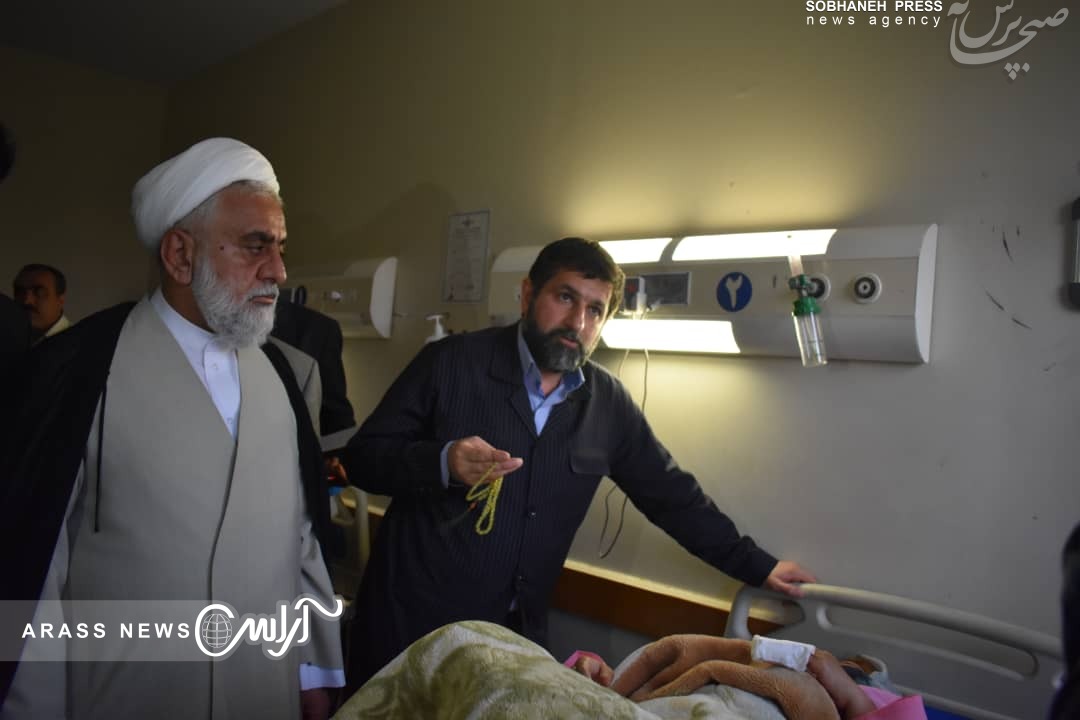 گزارش تصویری/ عیادت  استاندار خوزستان و معاون توسعه مدیریت و منابع انسانی استانداری خوزستان از  مصدومان حادثه زلزله در مسجدسلیمان