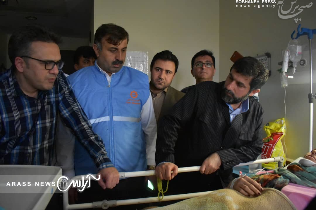 گزارش تصویری/ عیادت  استاندار خوزستان و معاون توسعه مدیریت و منابع انسانی استانداری خوزستان از  مصدومان حادثه زلزله در مسجدسلیمان