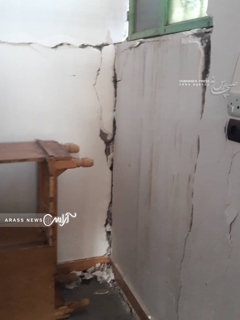 گزارش تصویری /بازدید امروز نماینده ولی فقیه در استان خوزستان و مدیر کل مدیریت بحران استانداری خوزستان از مناطق زلزله زده شهرستان مسجدسلیمان و گلگیر