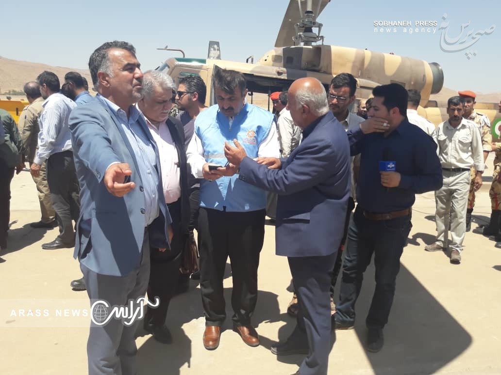 گزارش تصویری /بازدید  دکتر کیامرث حاجی زاده معاون توسعه مدیریت و منابع استانداری خوزستان از مناطق زلزله زده شهرستان مسجدسلیمان