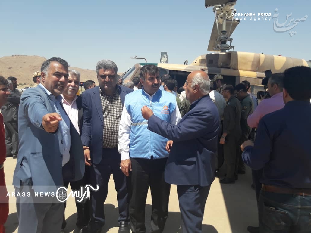گزارش تصویری /بازدید  دکتر کیامرث حاجی زاده معاون توسعه مدیریت و منابع استانداری خوزستان از مناطق زلزله زده شهرستان مسجدسلیمان