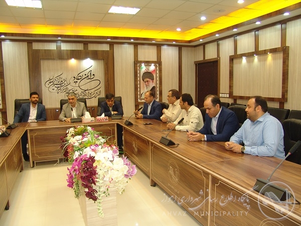 آیین تودیع و معارفه در شهرداری منطقه یک اهواز