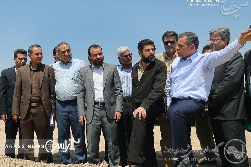 گزارش تصویری/ بازدید استاندار خوزستان و شهردار اهواز از پروژه 15 کیلومتر ساحل سازی شرق کارون