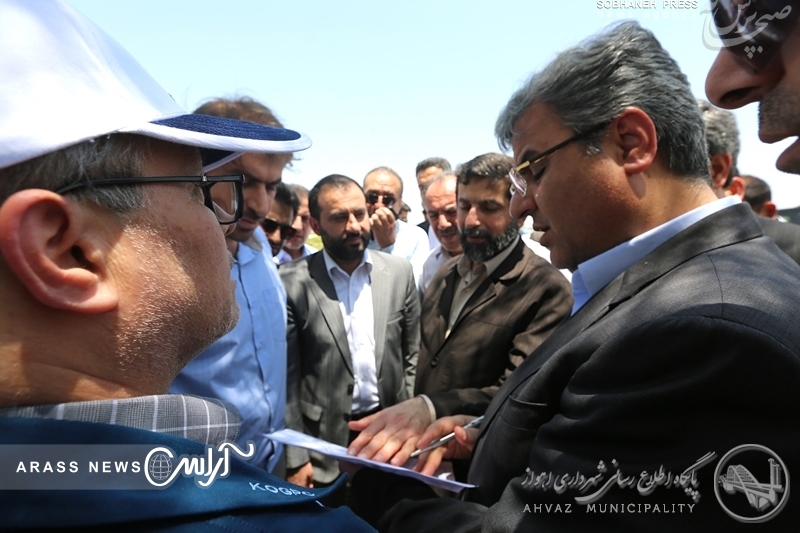 گزارش تصویری/ بازدید استاندار خوزستان و شهردار اهواز از پروژه 15 کیلومتر ساحل سازی شرق کارون