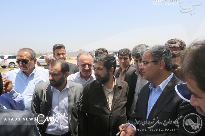 گزارش تصویری/ بازدید استاندار خوزستان و شهردار اهواز از پروژه 15 کیلومتر ساحل سازی شرق کارون