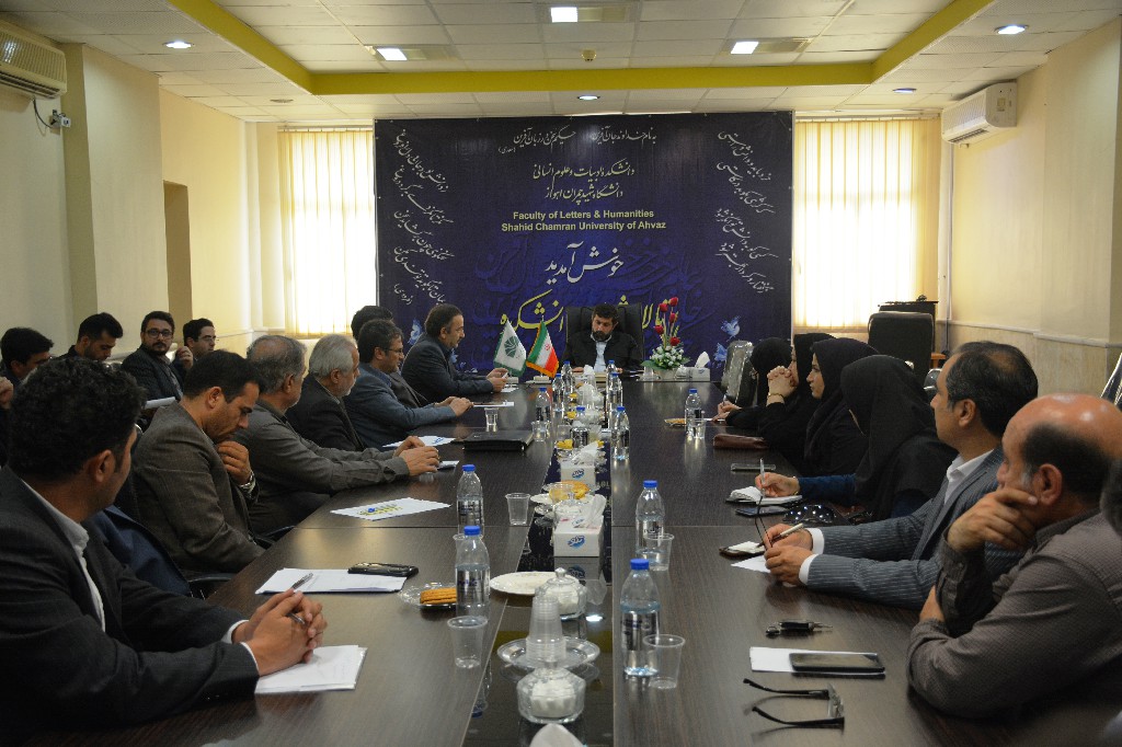 تاکید استاندار خوزستان بر بهره برداری از بنای تاریخی دانشکده سه گوش اهواز