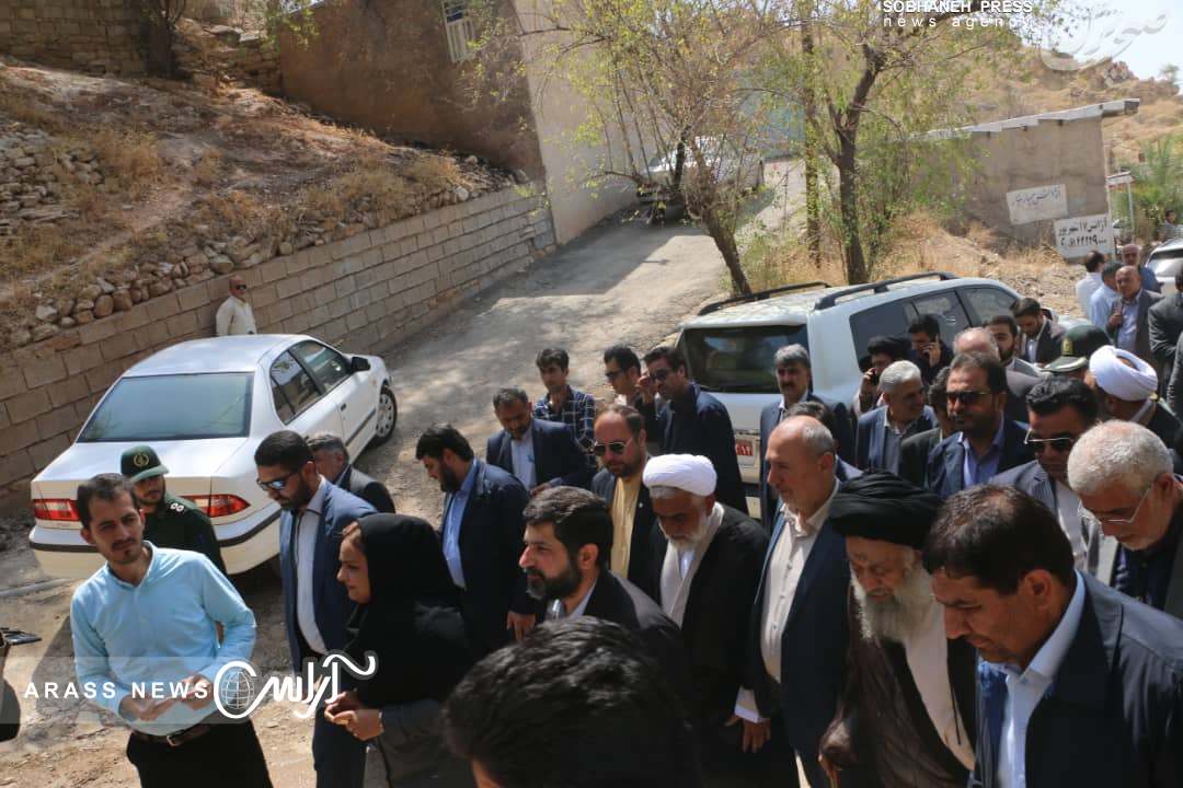 گزارش تصویری / بازدید رئیس ستاد اجرایی فرمان حضرت امام و استاندار خوزستان از مناطق زلزله زده شهرستان مسجدسلیمان
