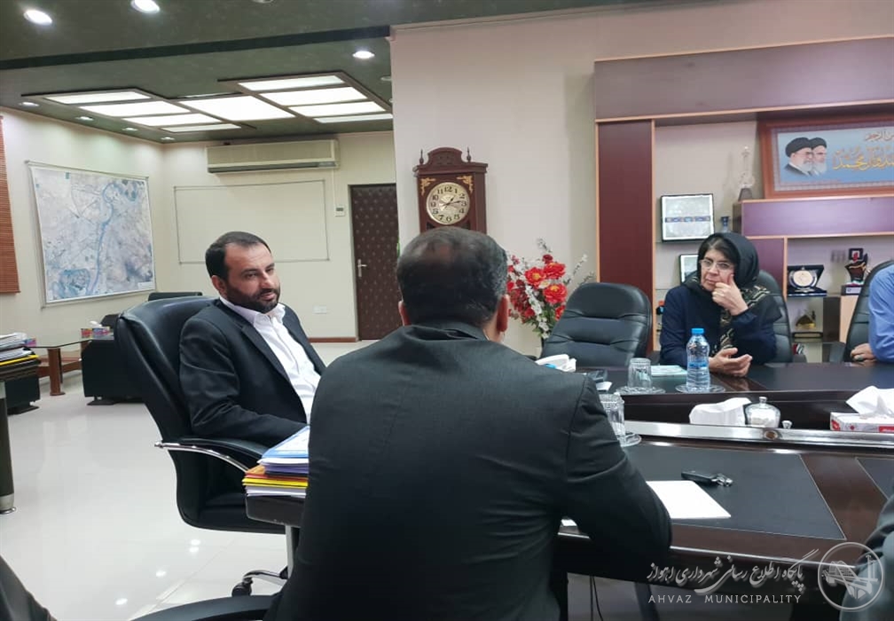 شهردار در نشست آسیب شناسی وضعیت پسماند اهواز: صیانت از بهداشت عمومی و محیط زیست خط قرمز من است