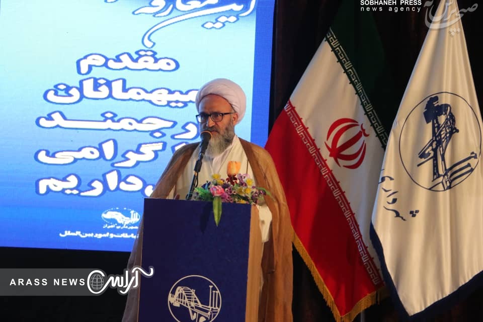 گزارش تصویری / مراسم معارفه شهردار جدید اهواز با حضور معاون عمران و توسعه امور شهری و روستایی وزیر کشور و استاندار خوزستان