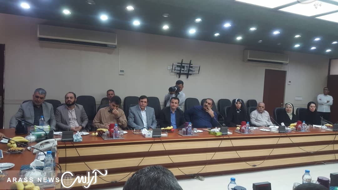گزارش تصویری/جلسه شاعری شهردار کلانشهر اهواز با گروه متخصصان زیست محیطی اتحادیه اروپا در خصوص بررسی وضعیت مدیریت پسماند کلانشهر با حضور باباپور نایب رییس شورای شهر اهواز و اشرفی بیرگانی مدیرکل محیط زیست خوزستان