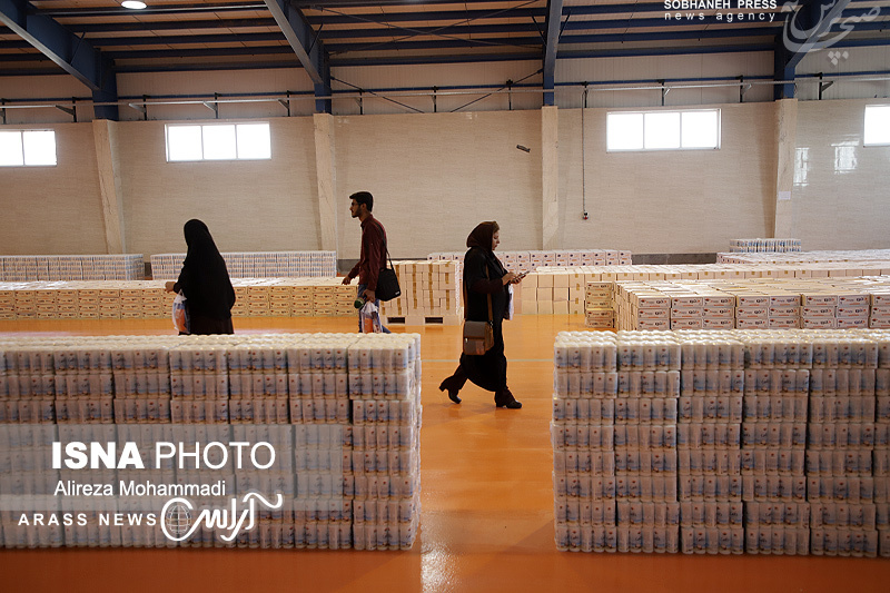 گزارش تصویری/ جمعی از خبرنگاران و اصحاب رسانه خوزستان به مناسبت 21 مردادماه، روز ملی حمایت از صنایع کوچک، از دو واحد تولیدی در شهرک صنعتی شماره 2 اهواز بازدید کردند.