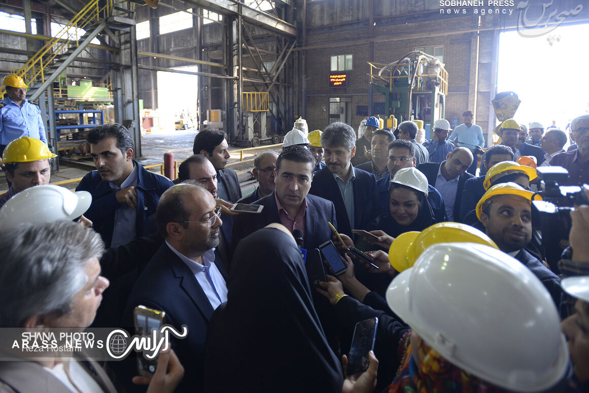 گزارش تصویری/ بازدید از کارخانه‌های لوله‌سازی اهواز و فولاد اکسین خوزستان
