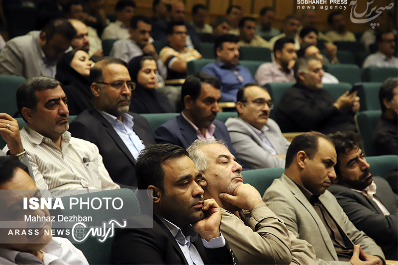 گزارش تصویری/ تکریم و معارفه مدیرعامل شرکت آب و فاضلاب اهواز امروز، 26 مرداد  در سالن گیت بوستان اهواز برگزار شد.